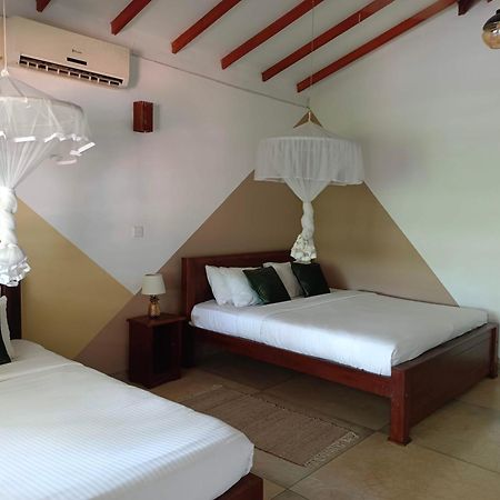 Hotel Weligama Ocean Breeze Exterior foto