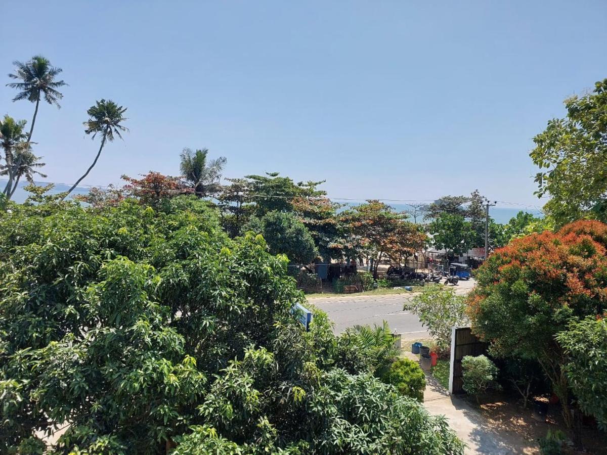 Hotel Weligama Ocean Breeze Exterior foto