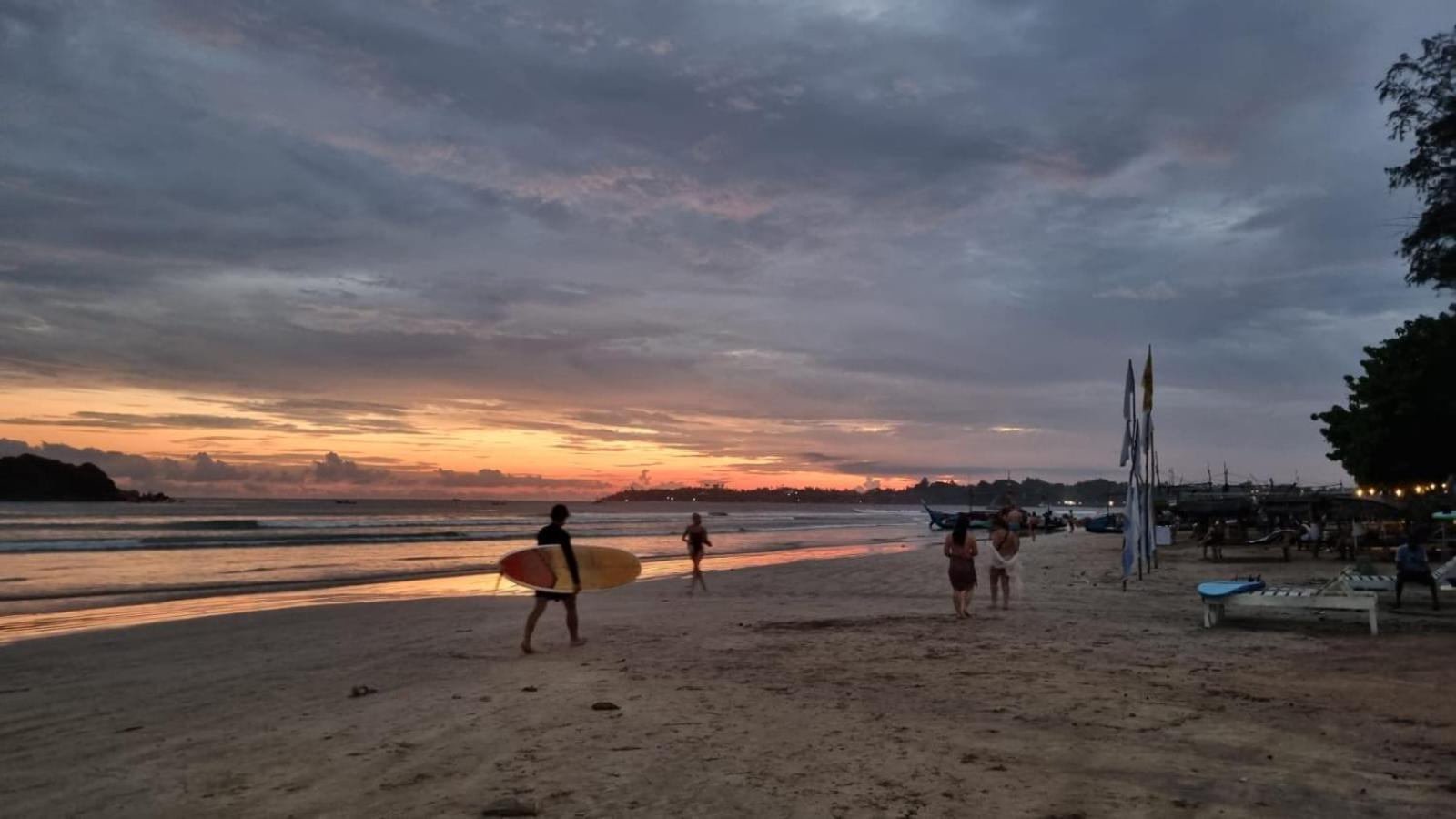 Hotel Weligama Ocean Breeze Exterior foto