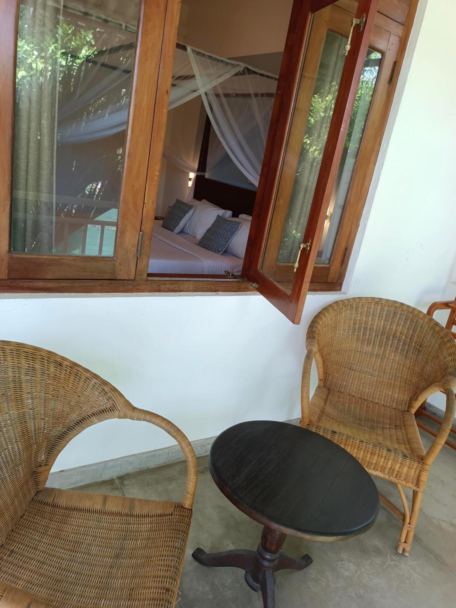 Hotel Weligama Ocean Breeze Exterior foto